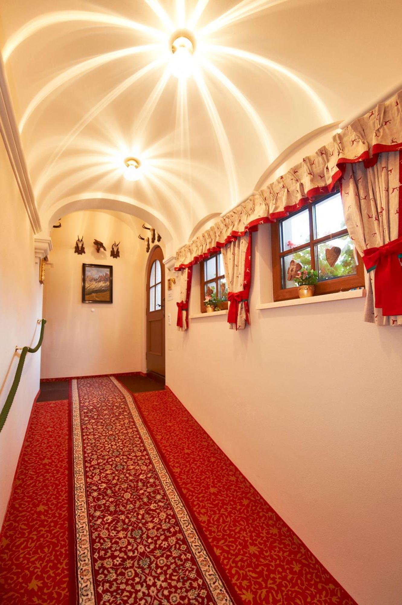 Hotel Garni Ransburgerhof Flachau Exteriör bild