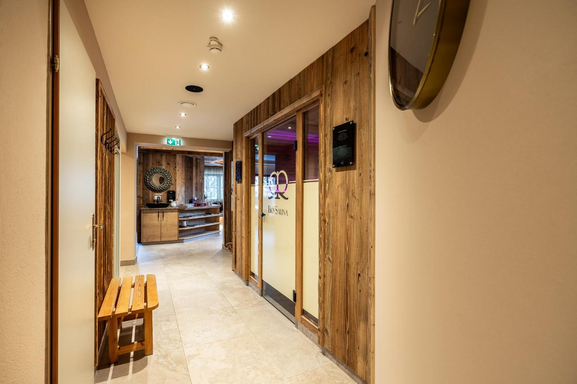 Hotel Garni Ransburgerhof Flachau Exteriör bild